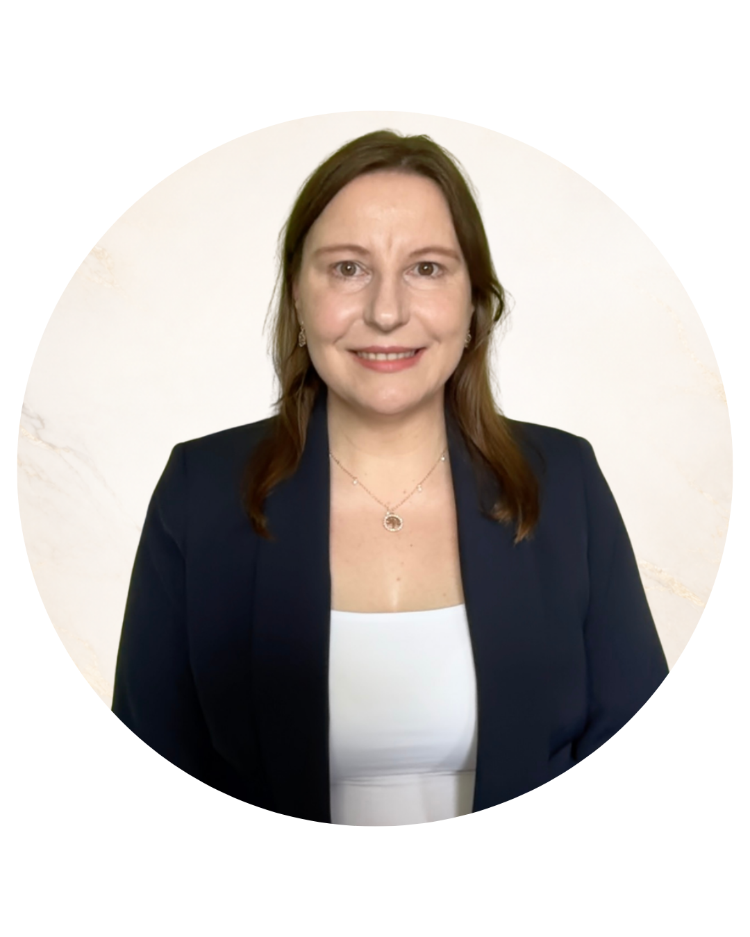 Dr. Monika Ali Khan, Założycielka Lighthouse Shine Publishing